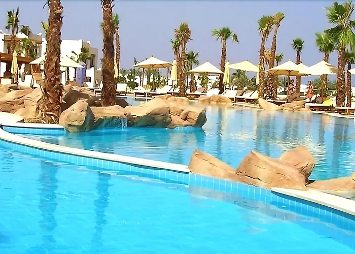 אתר נופש Amphoras Aqua Adults Friendly שארם א-שייח